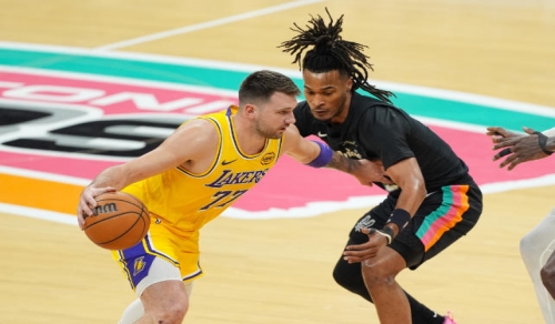 馬刺力克湖人卡斯爾談防守東契奇實話直言數據亮眼成焦點戰役