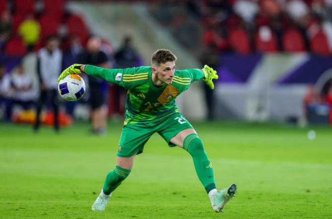 利雅得勝利暫停本托加盟熱那亞，二號門將紅牌事件引發轉會談判反轉