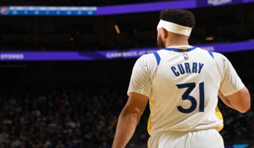 勇士主場迎尼克斯庫里因傷缺陣，勇士現排西部第八位