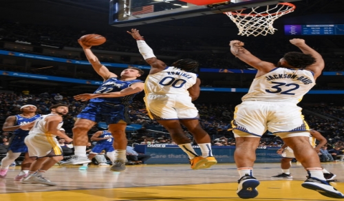 勇士當年選擇庫明加與懷斯曼背後的選秀決策，原欲選擇瓦格納卻被魔術搶走