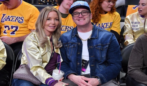 湖人百億出售風波：從巴斯家族內鬥到詹皇爭議內幕