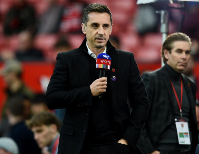 內維爾點評英超爭冠局勢：利物浦顯露軟弱曼城重燃希望