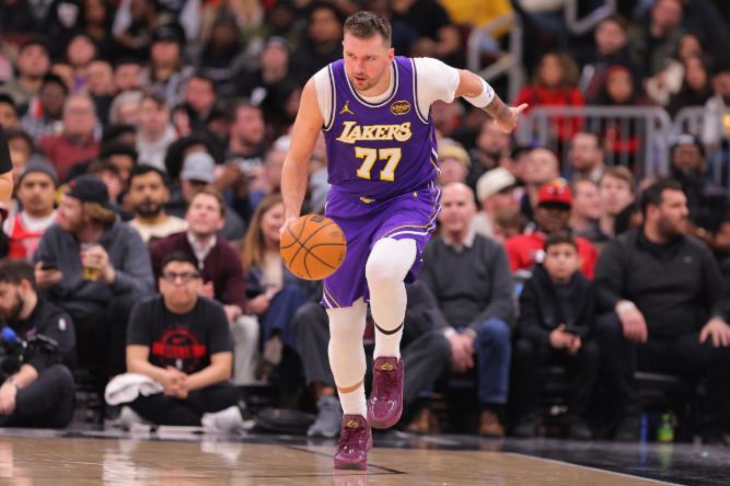 東契奇崴腳談騎士主場地板落差：已算幸運，將觀察後續狀況