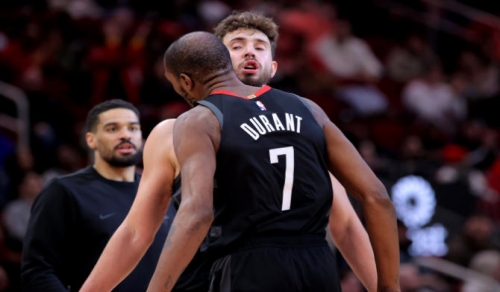 火箭半場領先馬刺球迷驚喜讚賽季最精彩對決